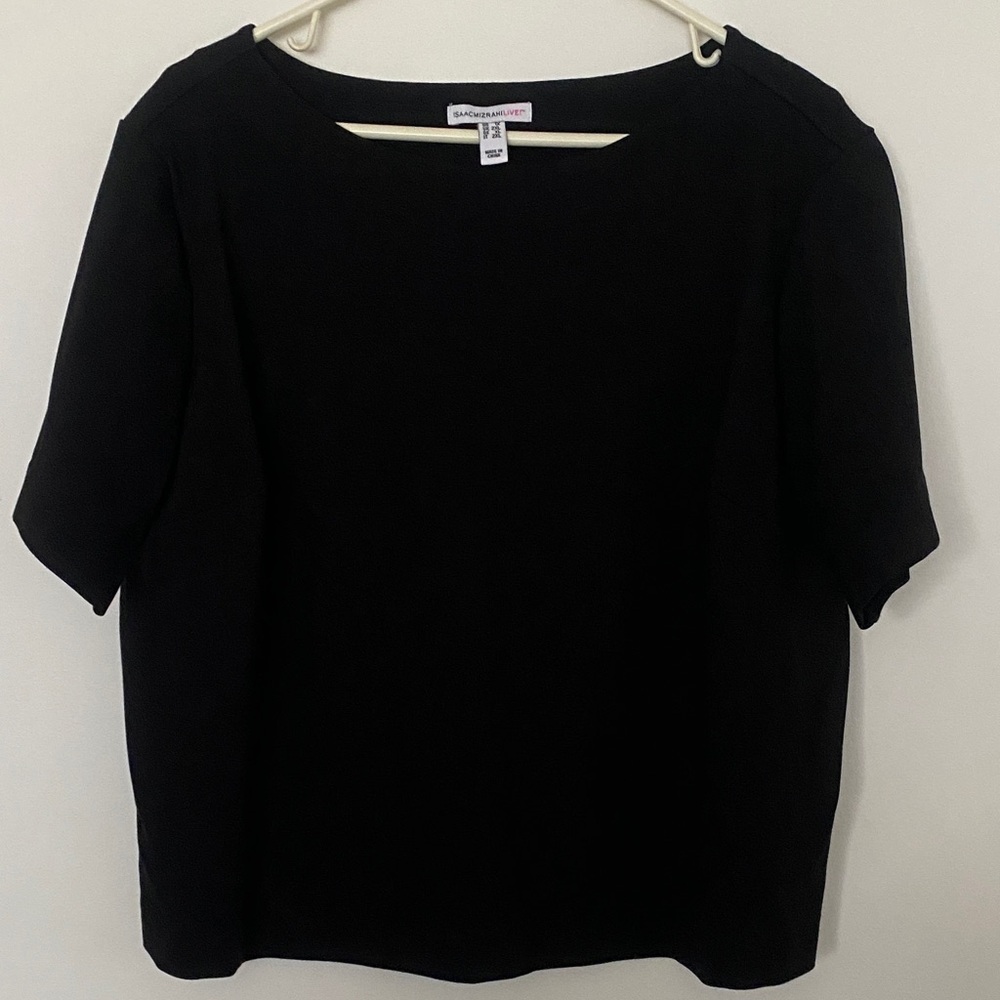 Isaac Mizrahi Elegant Black Short Sleeve Top
